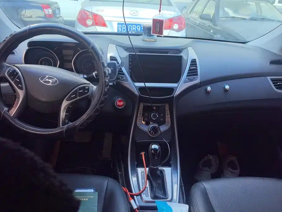 Hyundai Elantra Langdong — миниатюра 12