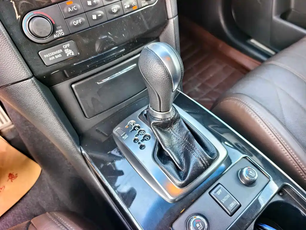 Infiniti QX70 — миниатюра 3