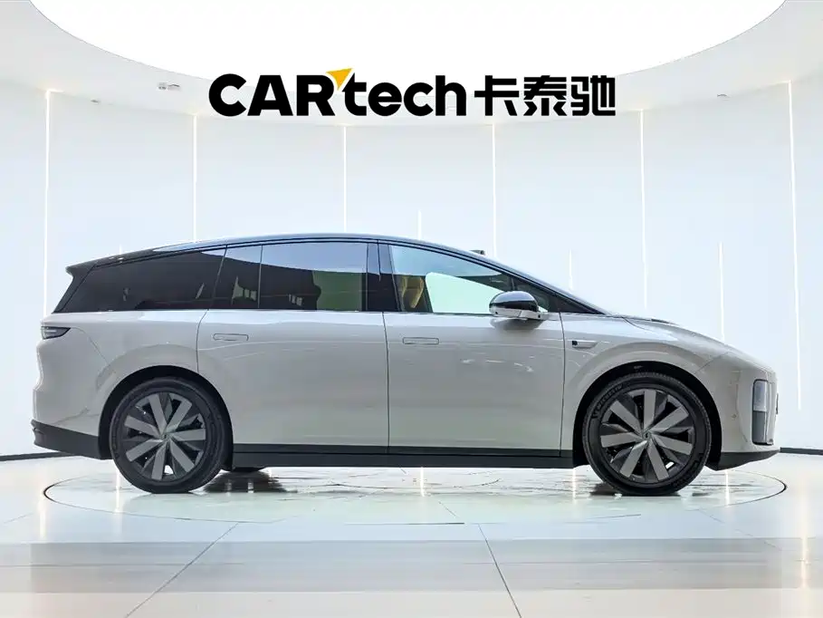 Li Auto i8 2025 Standard