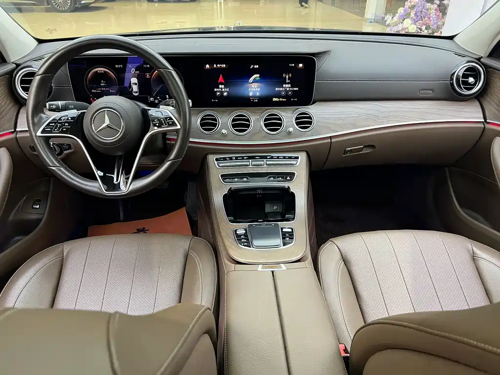 MERCEDES-BENZ E CLASS