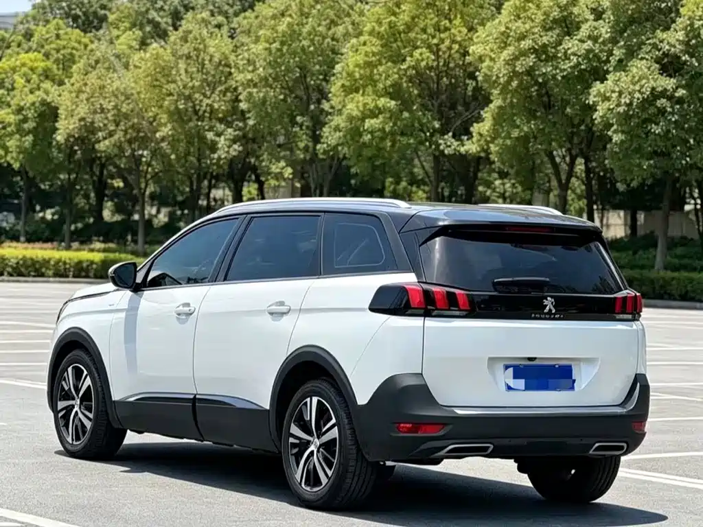 Peugeot 5008 — миниатюра 5