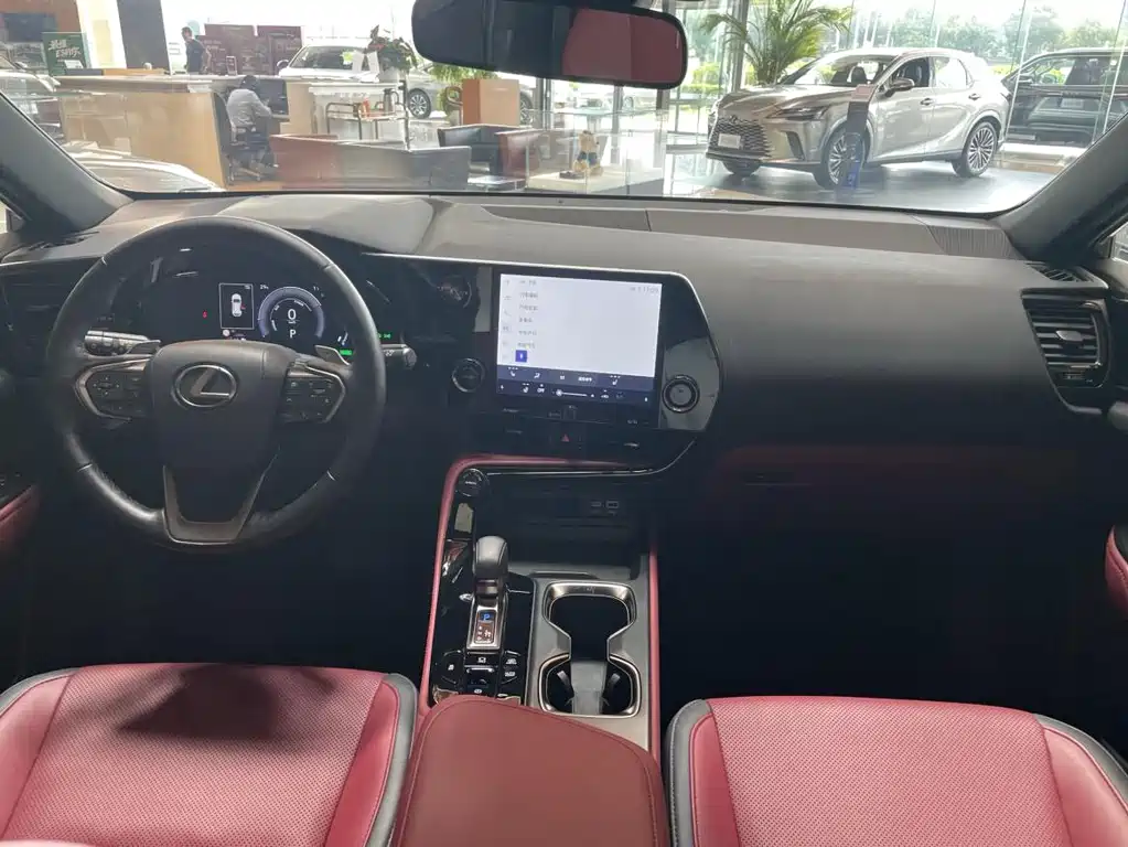 Lexus NX New Energy — миниатюра 12