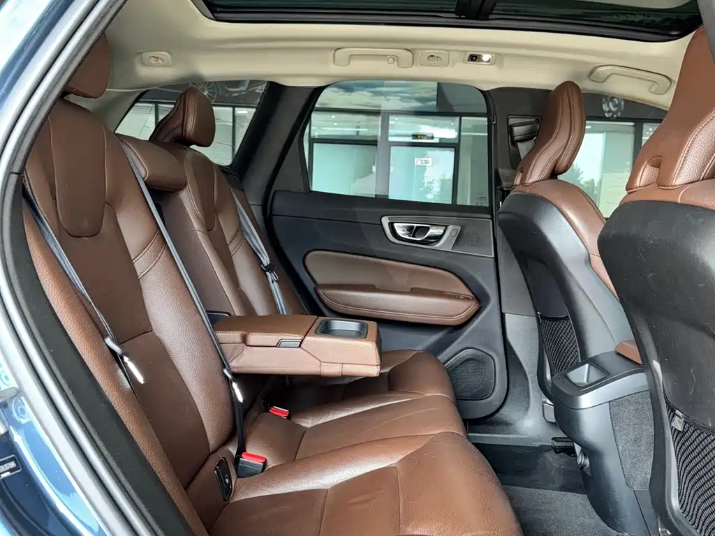 Volvo XC60 — миниатюра 15