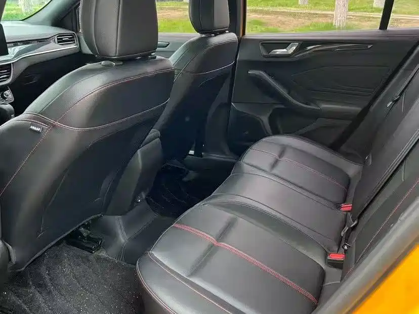 Ford Focus 2022 EcoBoost 180 AT S