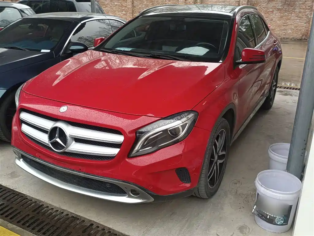 Mercedes-Benz GLA 2015