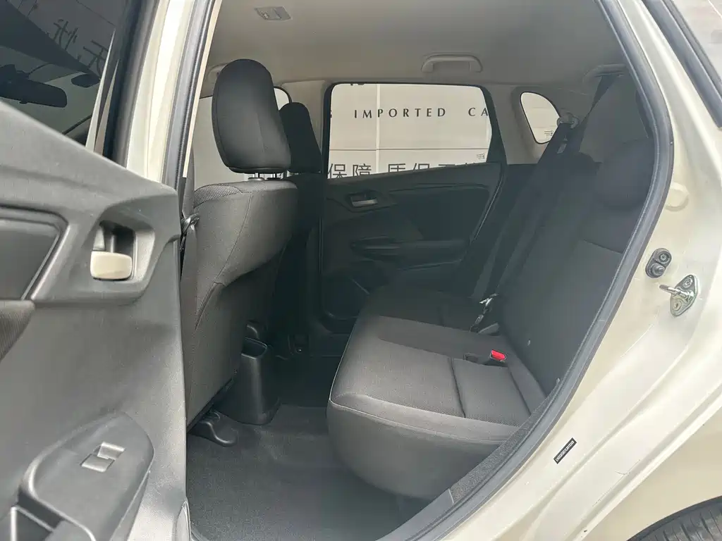 Honda Fit — миниатюра 5