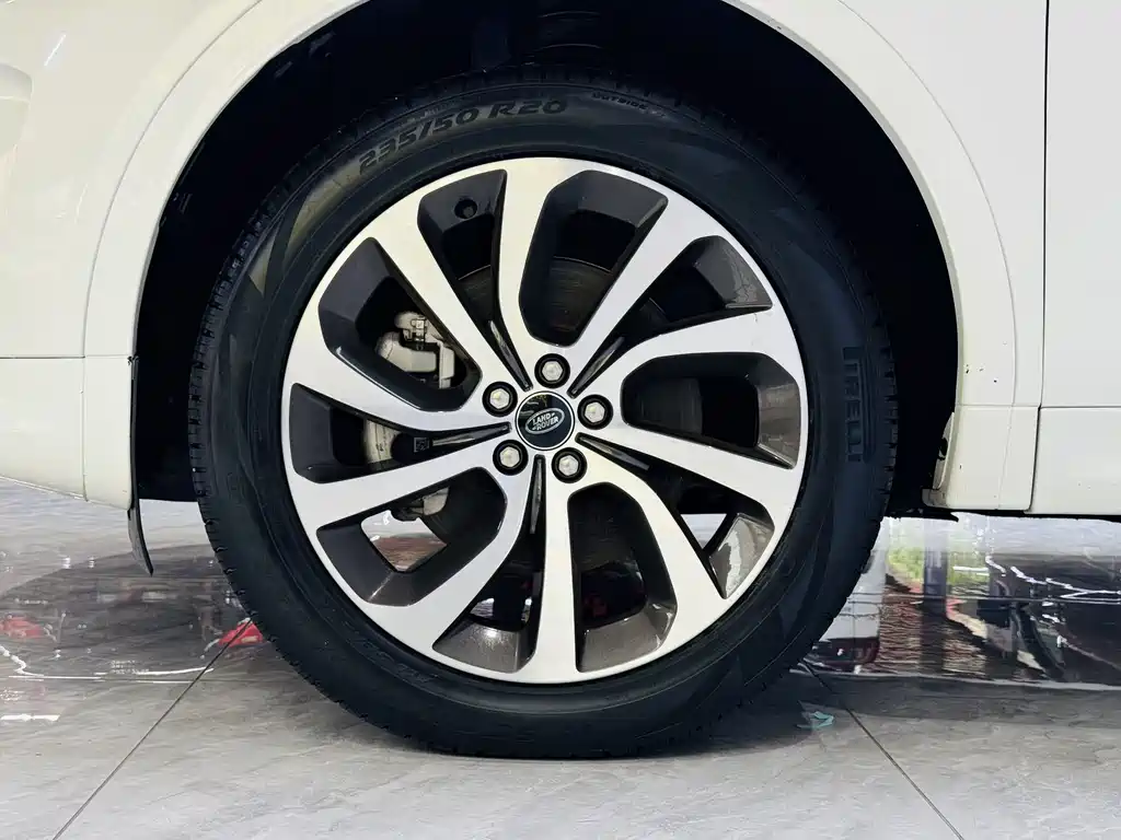 Land Rover Discovery Sport 2022 249PS R-Dynamic S 5 мест