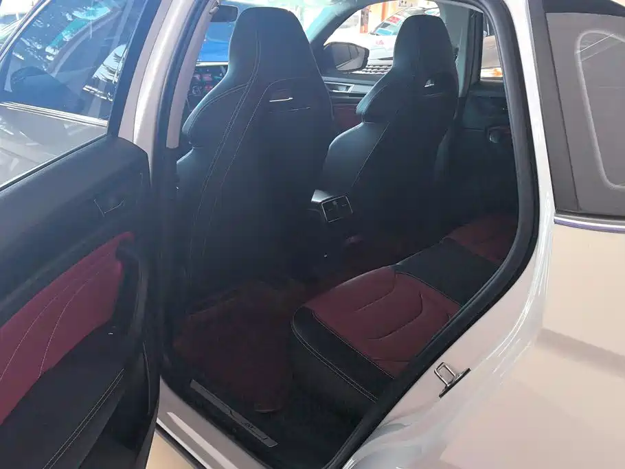 Skoda Kodiaq GT — миниатюра 11
