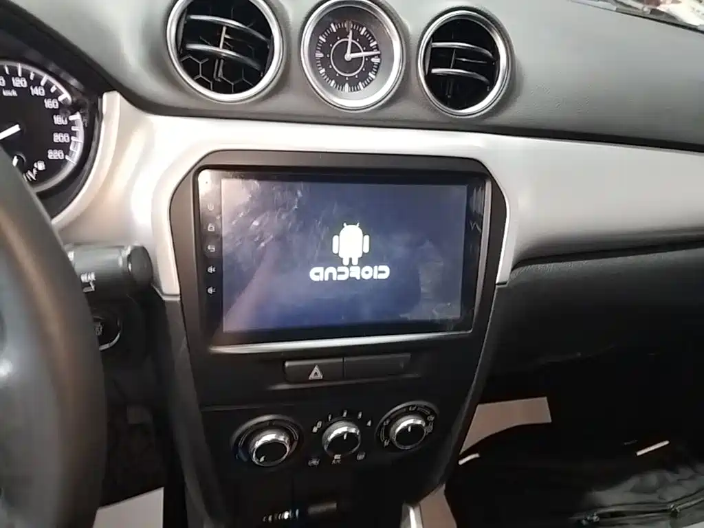 Suzuki Vitara — миниатюра 13