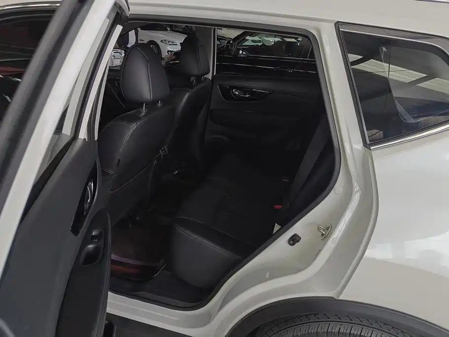 Nissan X-Trail — миниатюра 11