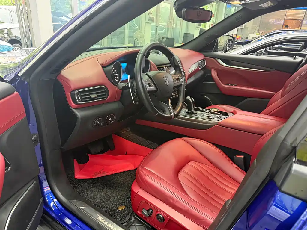 Maserati Levante — миниатюра 4