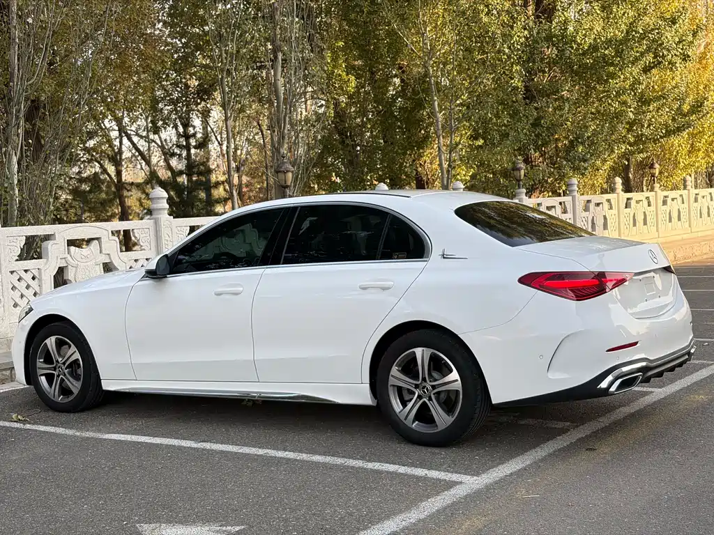 Mercedes-Benz C-Class 2022 — фото 17