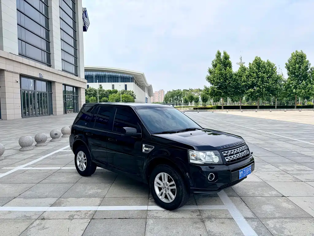 Land Rover 2 013 2.2T SD4 SE