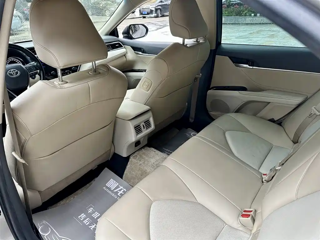 Toyota Camry 2019 2.5G Luxury VI