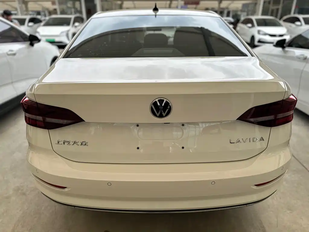 Volkswagen Lavida — миниатюра 14