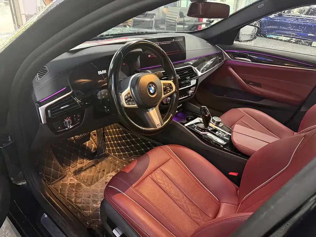 BMW 5 Series — миниатюра 4