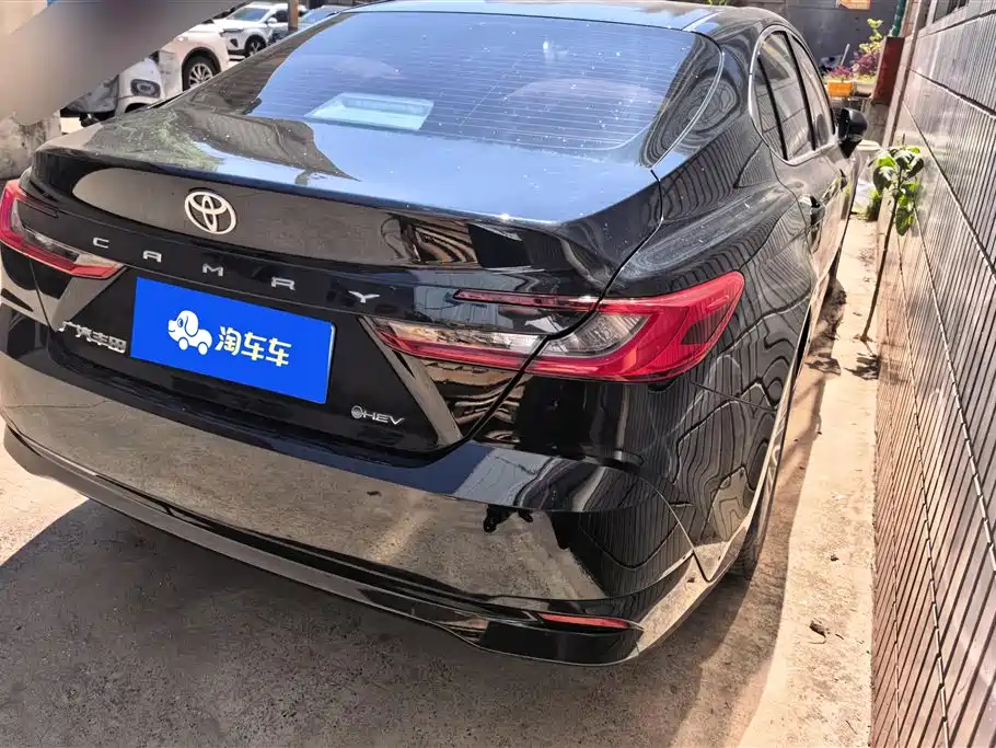 Toyota Camry 2024 2.0HE Elite