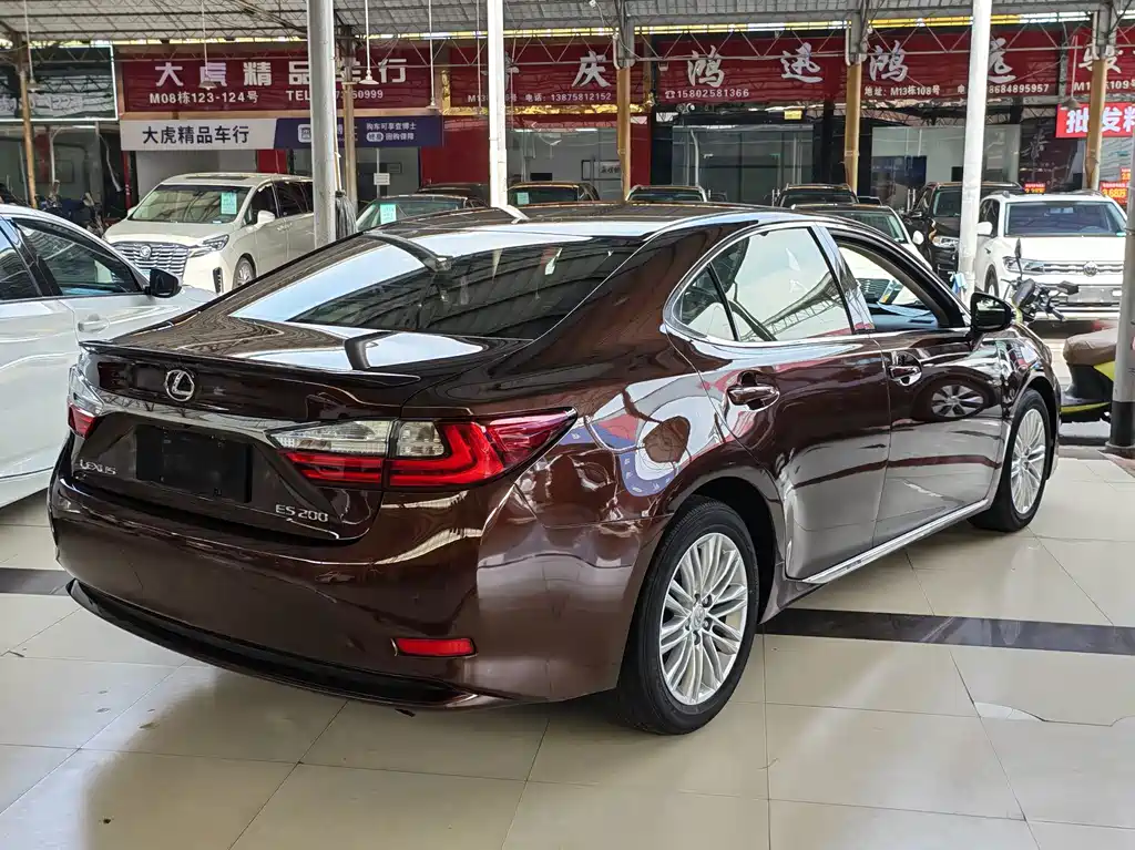 Lexus ES — миниатюра 9