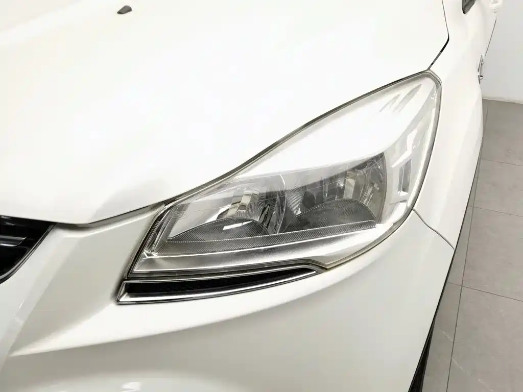 Ford Kuga — миниатюра 7