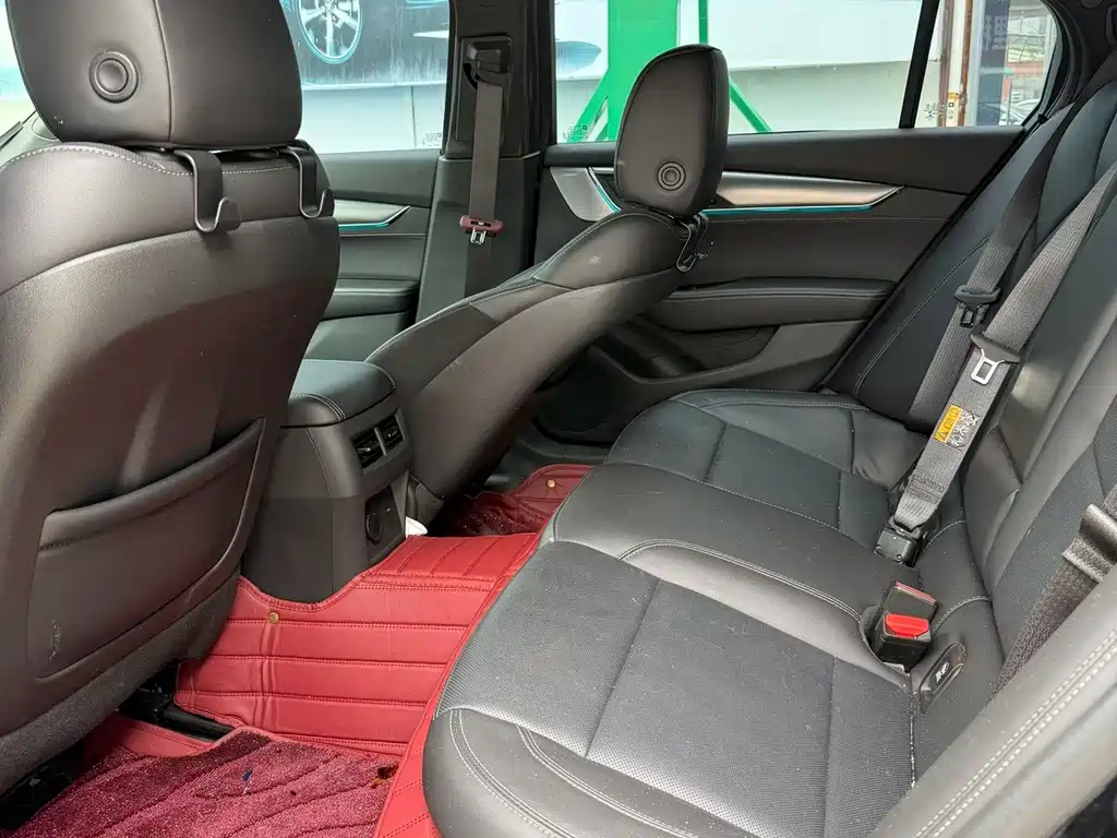 Cadillac CT5 — миниатюра 5