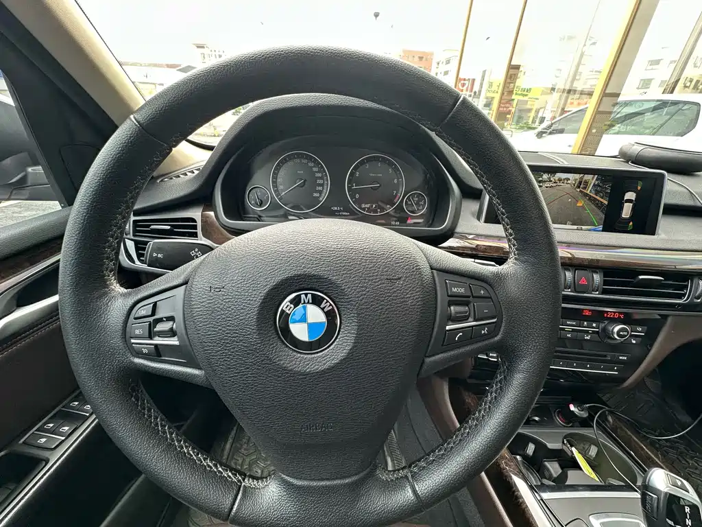 BMW X5 (Import) — миниатюра 8