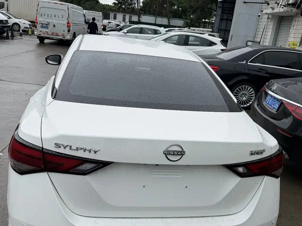 Nissan Sylphy — миниатюра 7