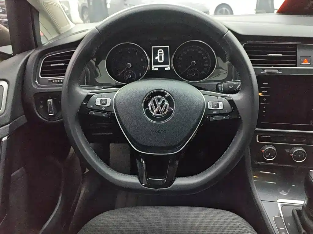 Volkswagen Golf — миниатюра 10