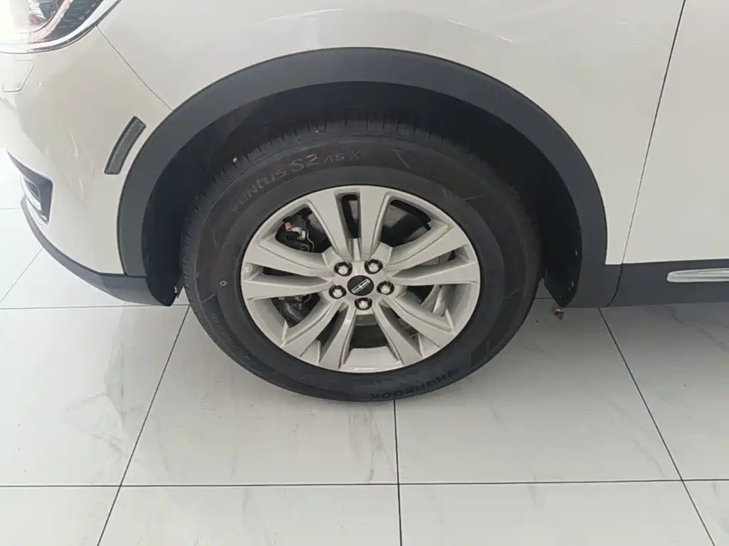 Lincoln MKX — миниатюра 23