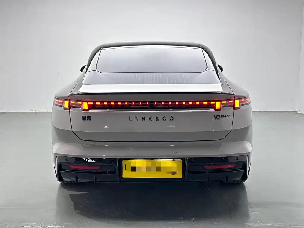 Lynk & Co 10 — миниатюра 8