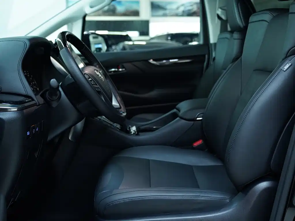 Toyota Vellfire 2021 2.5L HV Luxury