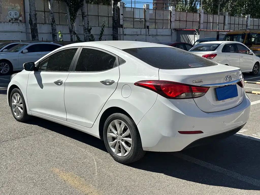 Hyundai Elantra Langdong — миниатюра 4