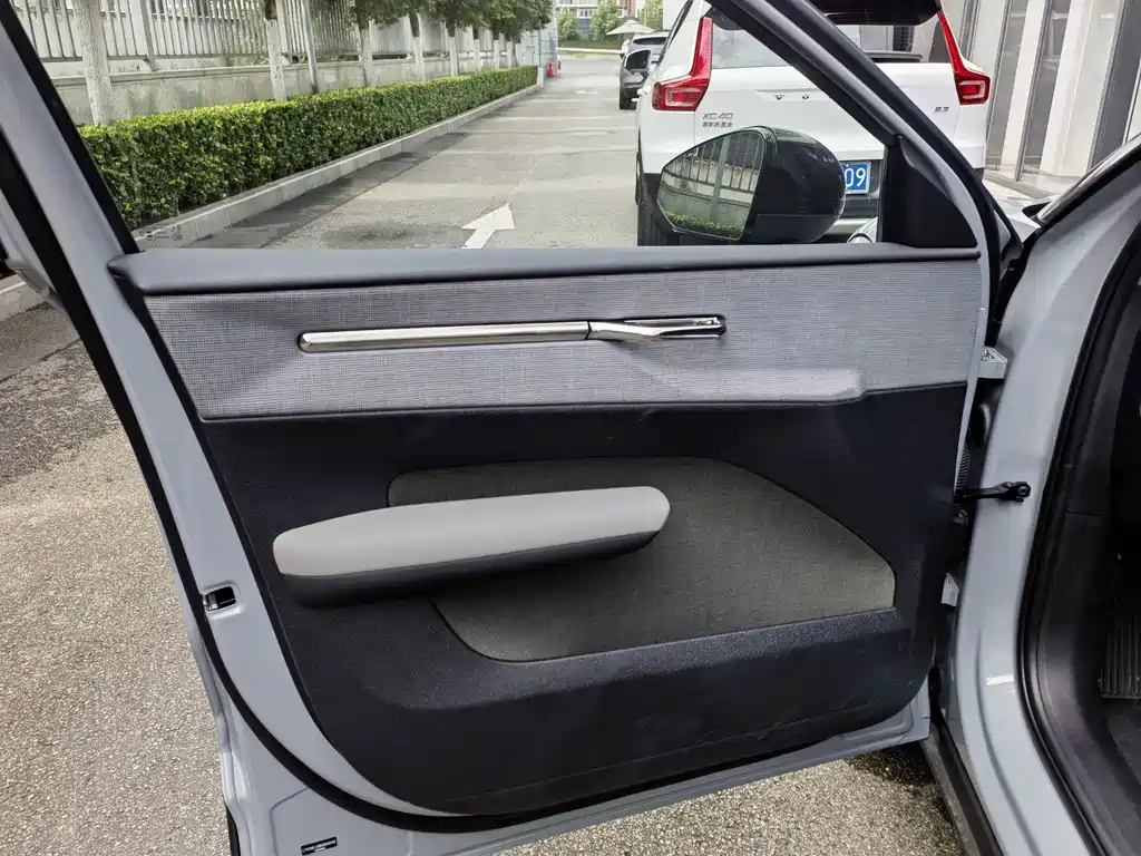 Volvo EX30 — миниатюра 8