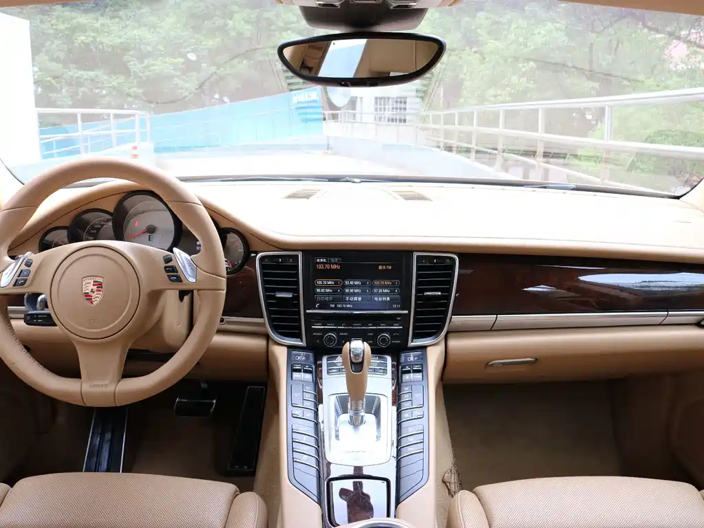 Porsche Panamera — миниатюра 18