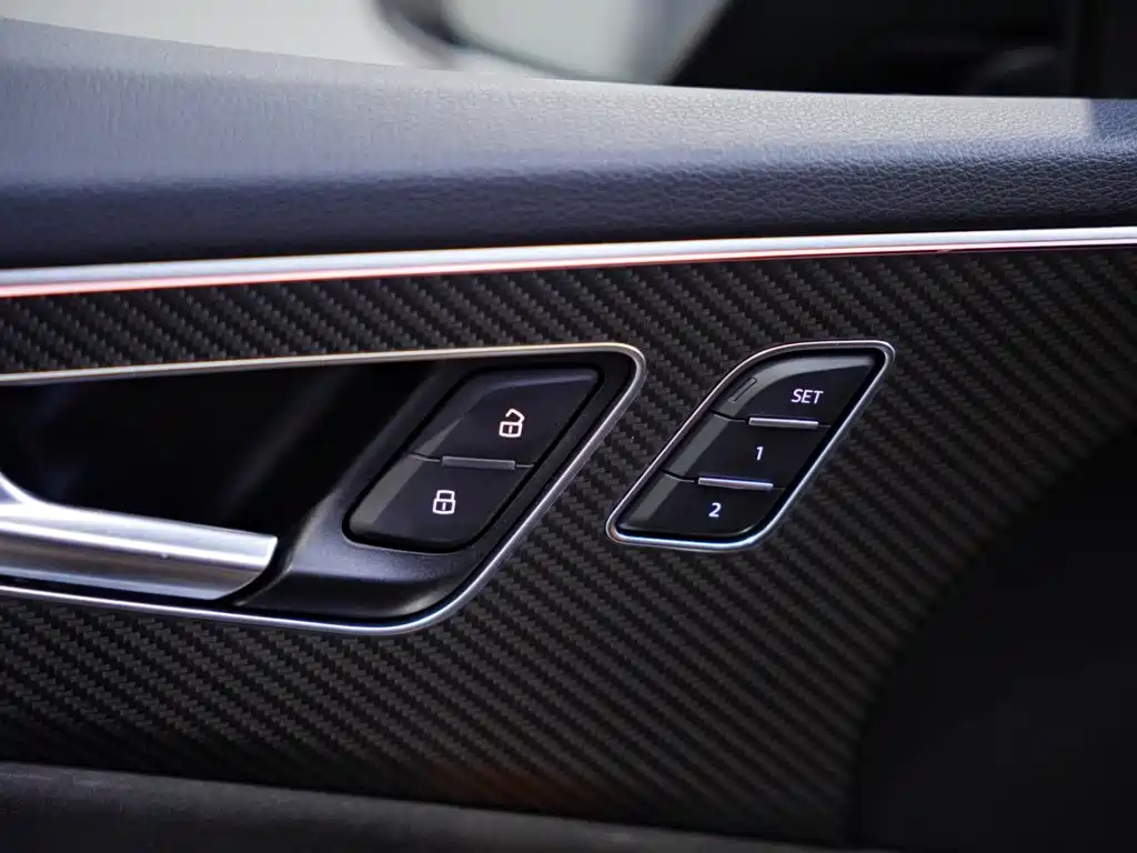 Audi RS Q8 — миниатюра 15