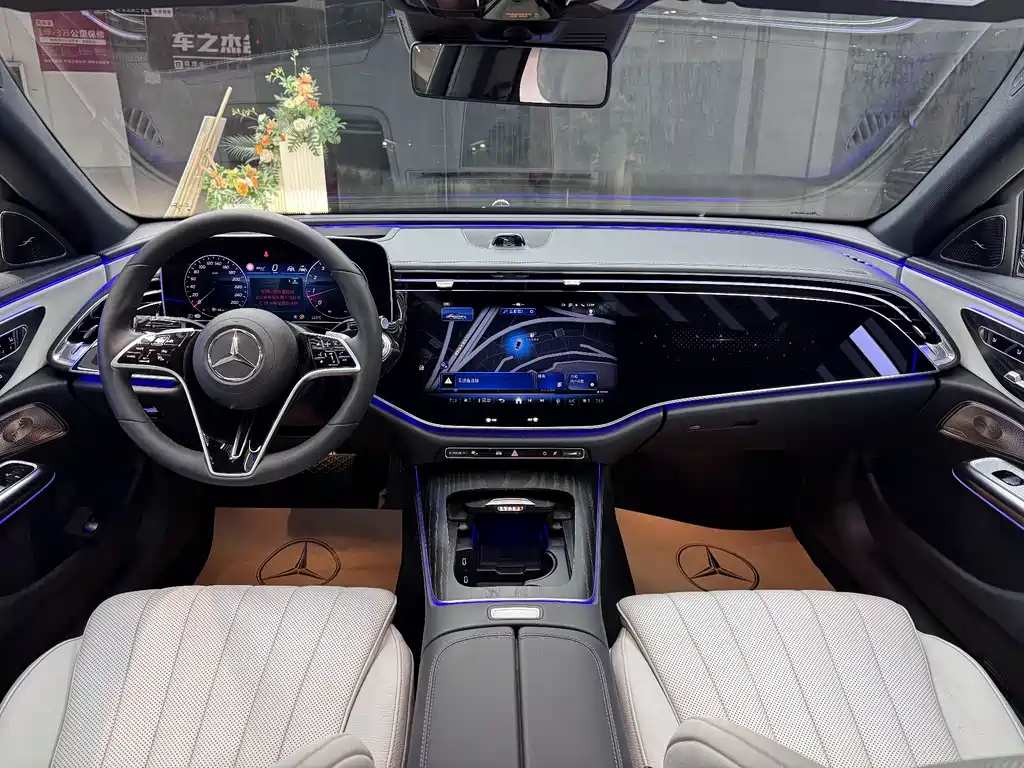 MERCEDES-BENZ E CLASS