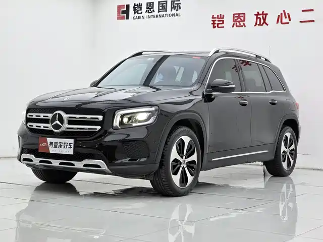 MERCEDES-BENZ GLB