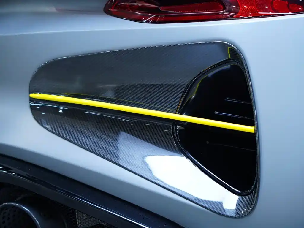 Lotus Emira — миниатюра 10