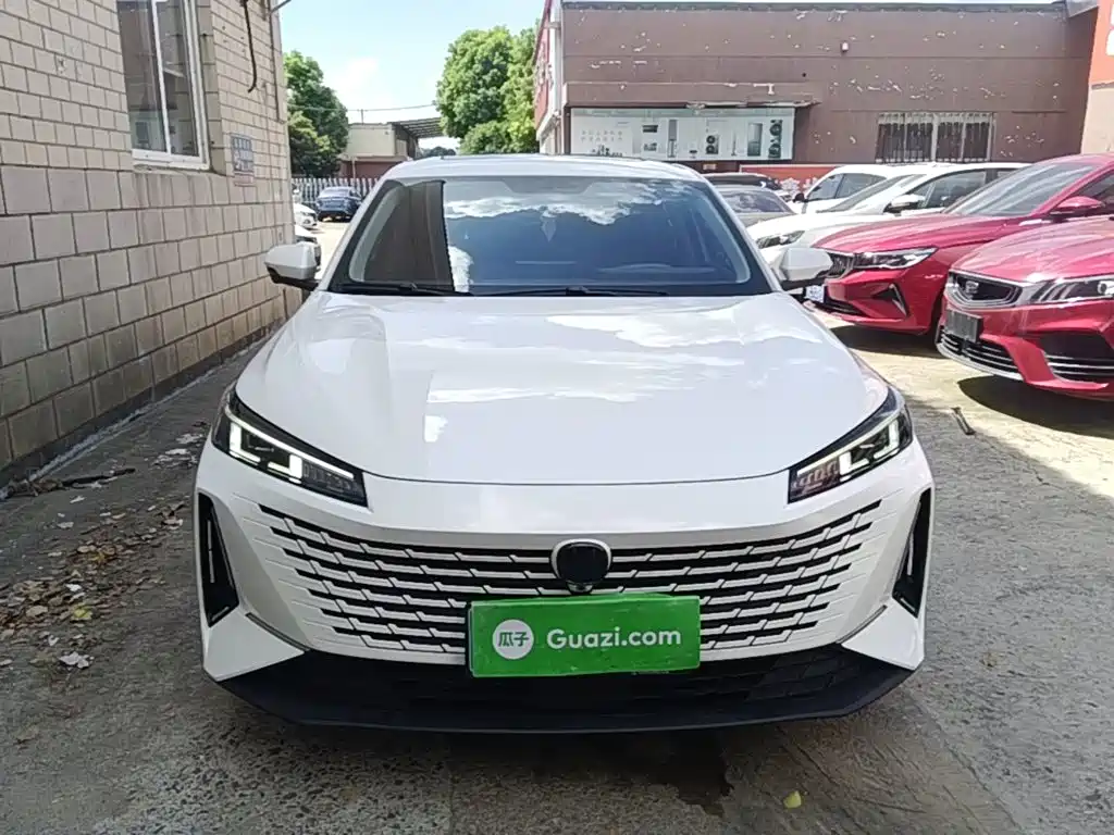 Changan Yida — миниатюра 3