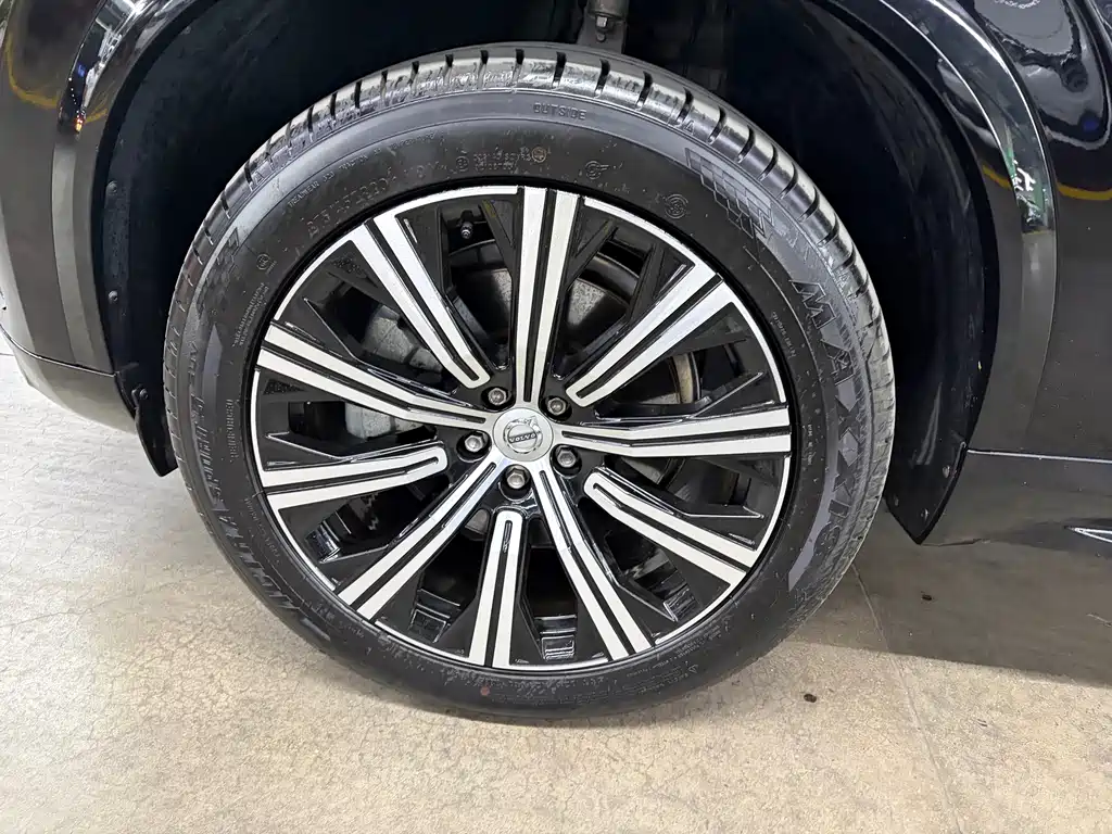 Volvo XC90 — миниатюра 17