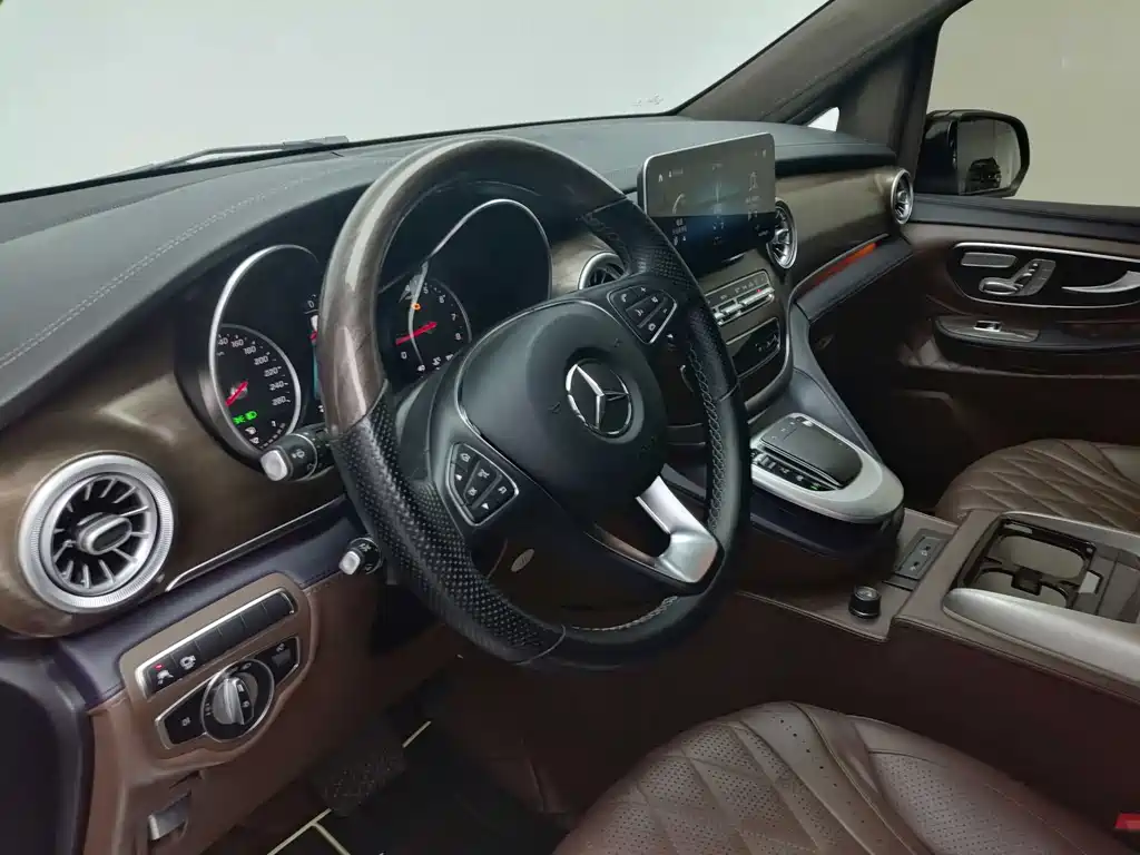 MERCEDES-BENZ V CLASS