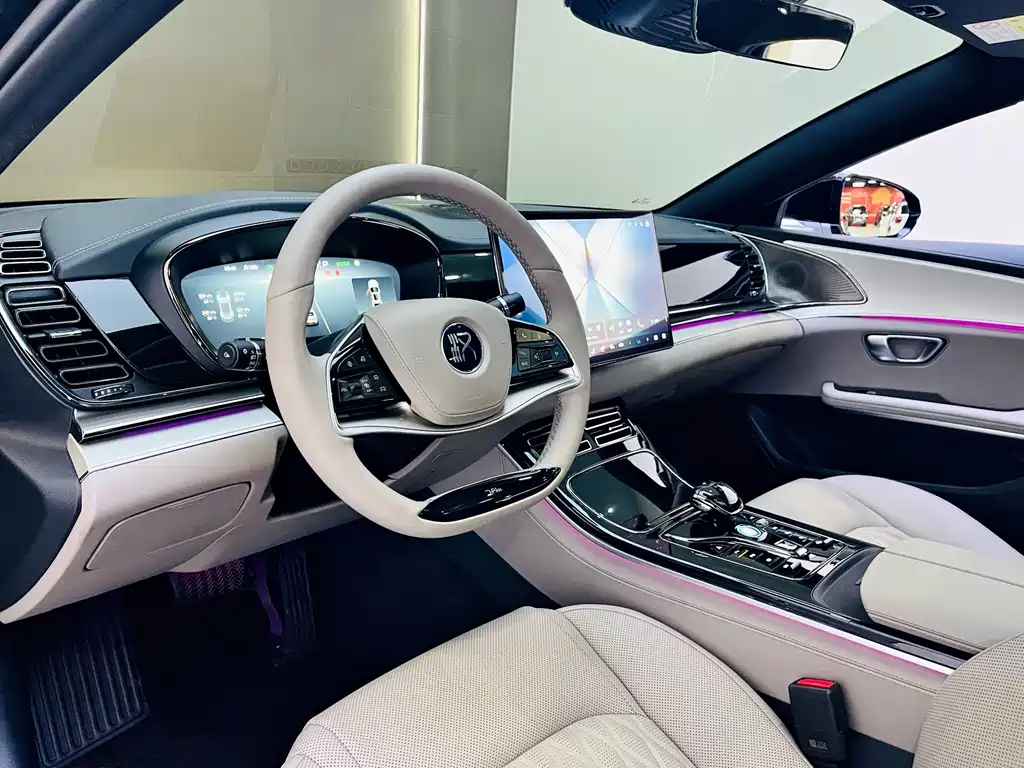 BYD Han — миниатюра 6