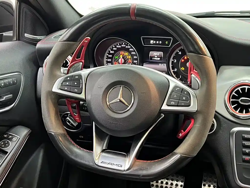 Mercedes-Benz GLA AMG — миниатюра 22