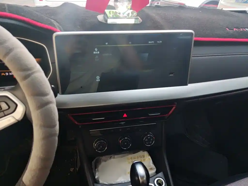Volkswagen Lavida — миниатюра 6