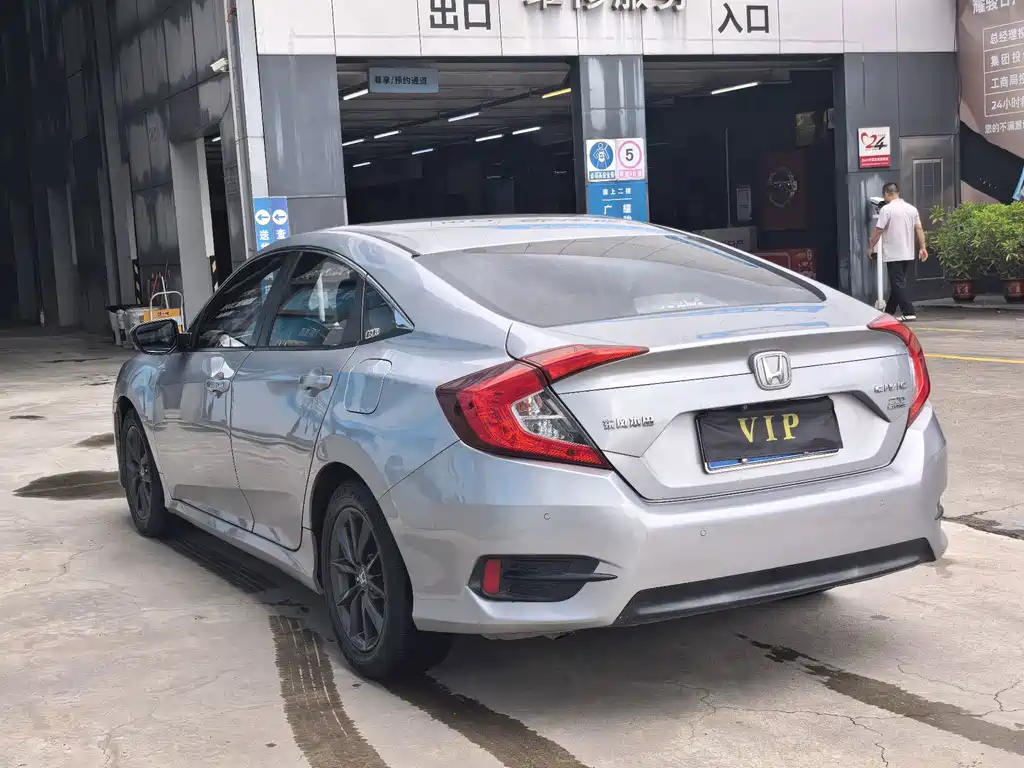 Honda Civic — миниатюра 5