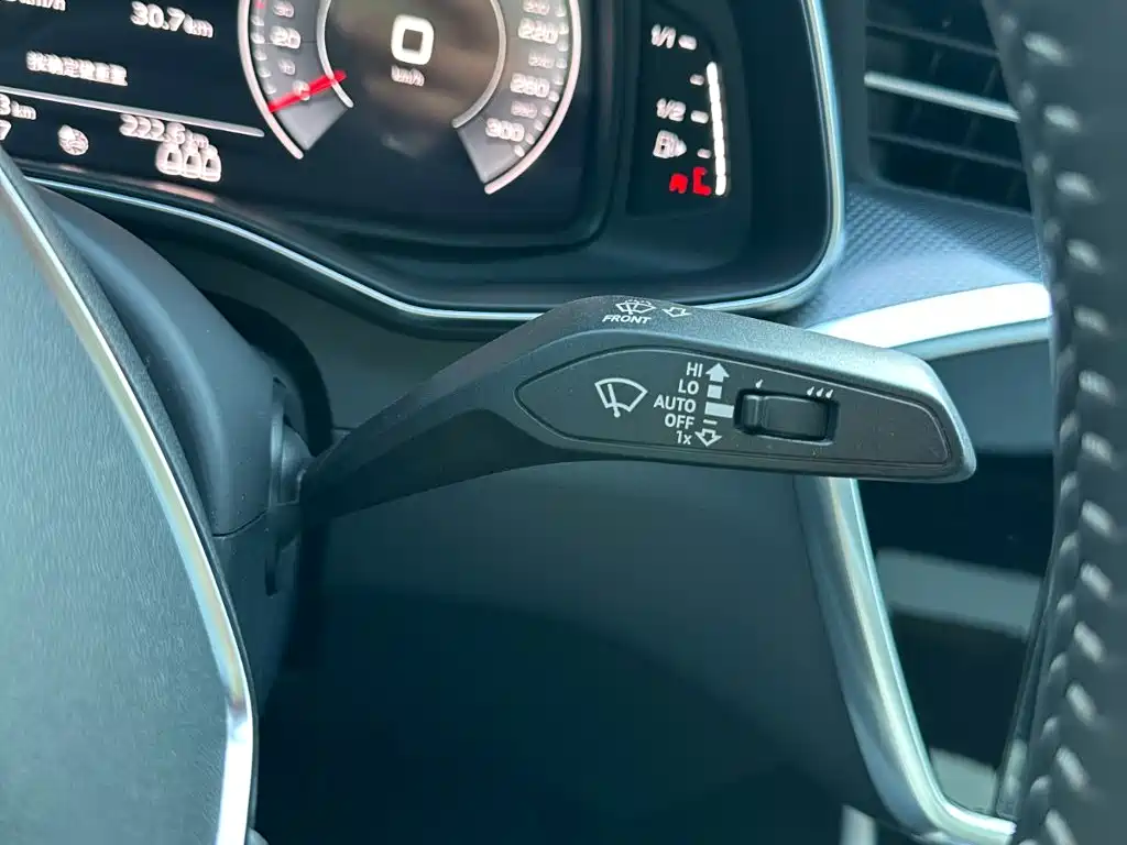 Audi A6L — миниатюра 23