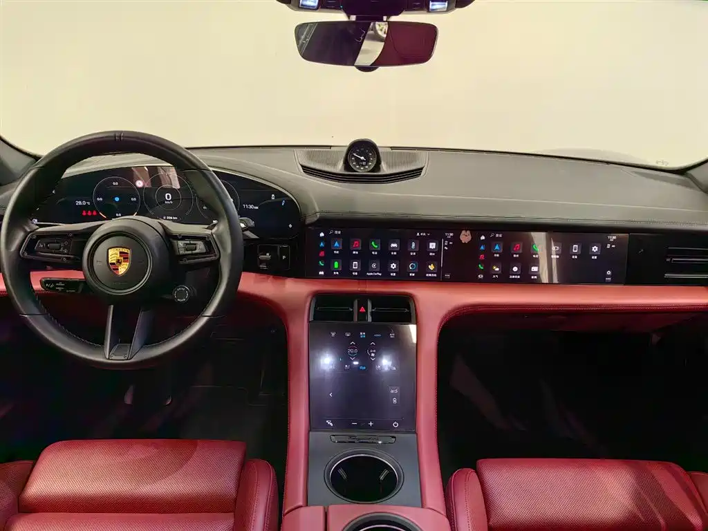 Porsche Taycan — миниатюра 18