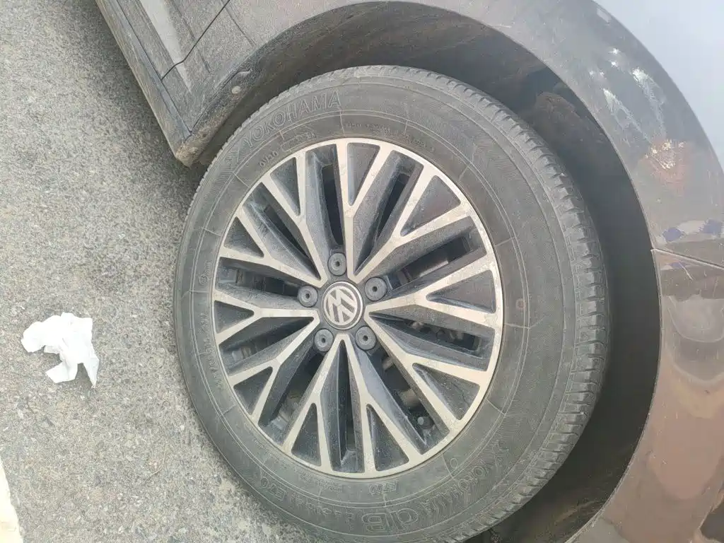Volkswagen Sagitar — миниатюра 24
