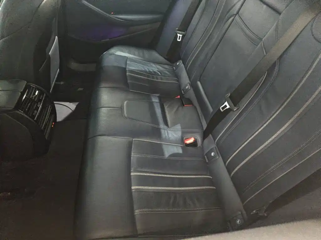 BMW 5 Series (Import) — миниатюра 17