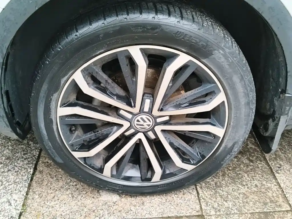 Volkswagen T-Roc — миниатюра 23