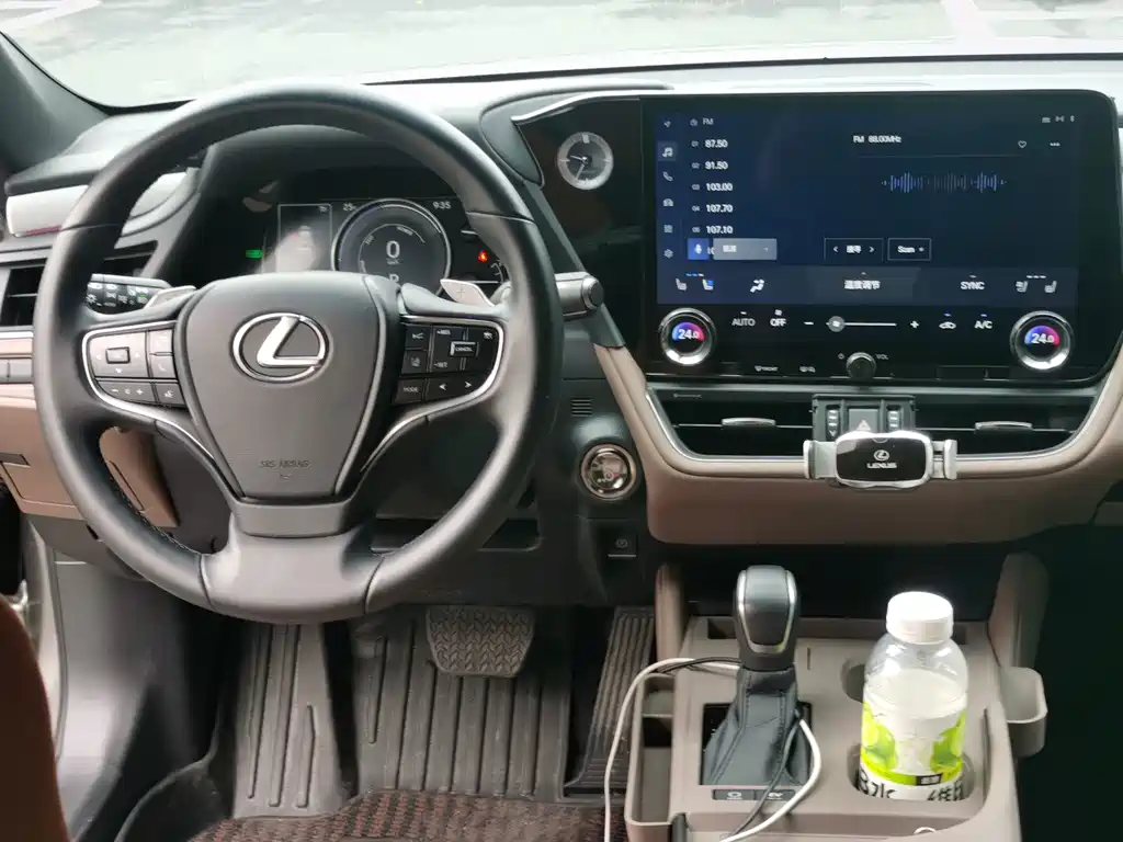 Lexus ES — миниатюра 13